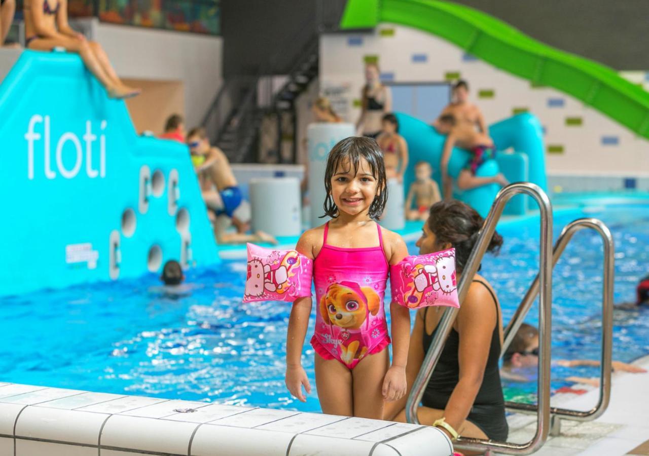 Vakantiepark Westerwolde Pagedal Stadskanaal Esterno foto