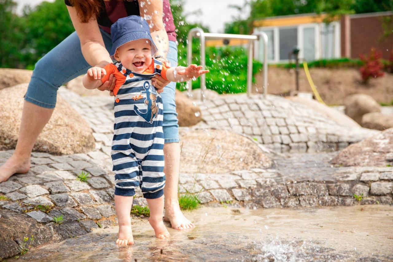 Vakantiepark Westerwolde Pagedal Stadskanaal Esterno foto