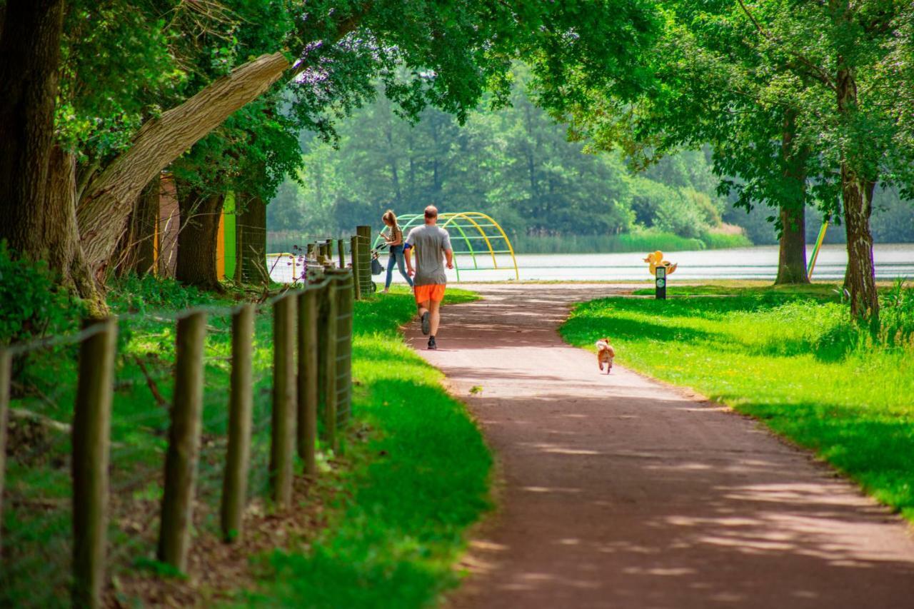 Vakantiepark Westerwolde Pagedal Stadskanaal Esterno foto